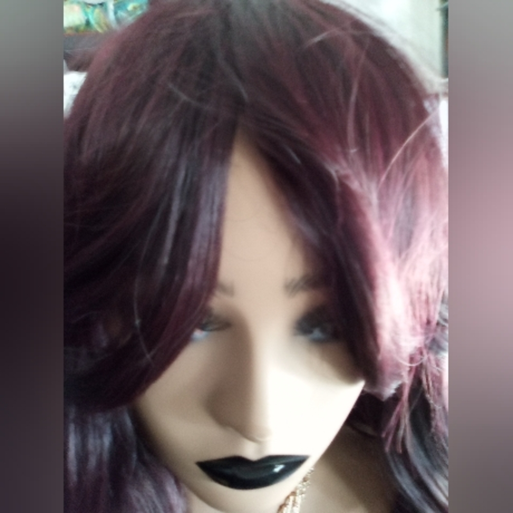 Wavy Wig - Picture 5 of 5